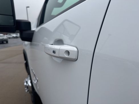 New 2026 Chevrolet Silverado 3500 LT AWD/4WD image 8