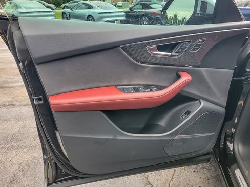 Used 2023 Audi SQ8 Prestige image 19