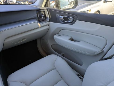 Certified 2025 Volvo XC60 T8 Core w/ Protection Package Premier image 19