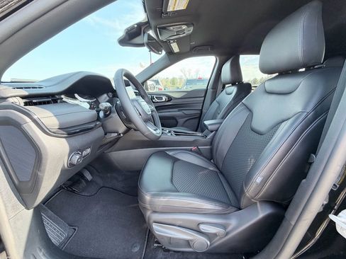 New 2026 Jeep Compass Latitude image 21