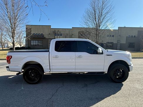 Used 2015 Ford F150 Lariat image 5
