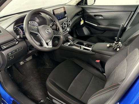 New 2025 Nissan Sentra SR image 4