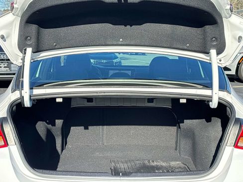 Used 2023 Kia K5 GT-Line image 13