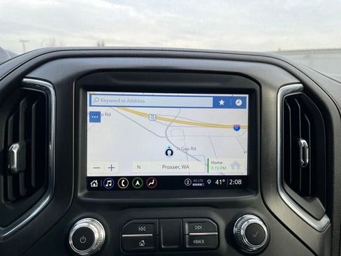 Used 2022 GMC Sierra 2500 AT4 w/ AT4 Preferred Package image 17