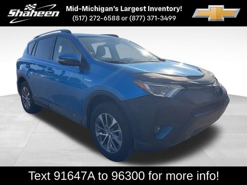 Used 2018 Toyota RAV4 XLE w/ Carpet Mat Package AWD/4WD image 1