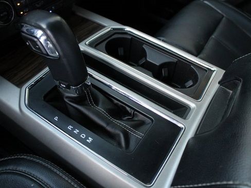 Used 2019 Ford F150 Lariat w/ Equipment Group 502A Luxury image 8