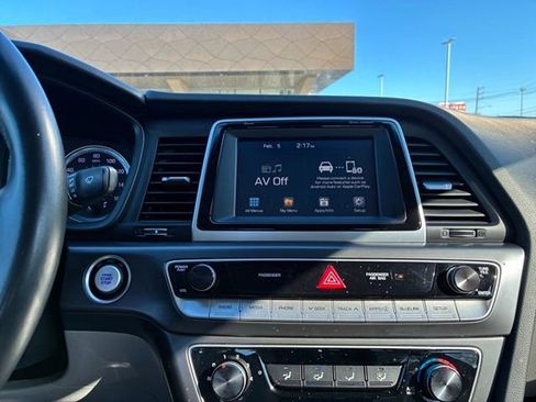 Used 2018 Hyundai Sonata SEL image 15
