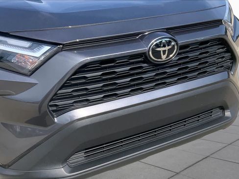 Used 2024 Toyota RAV4 XLE FWD image 31