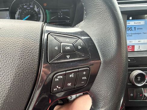 Used 2018 Ford Explorer XLT w/ Equipment Group 201A AWD/4WD image 21