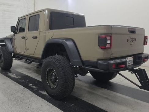 Used 2020 Jeep Gladiator Rubicon AWD/4WD image 3