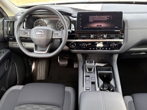 New 2026 Nissan Pathfinder SV image 12