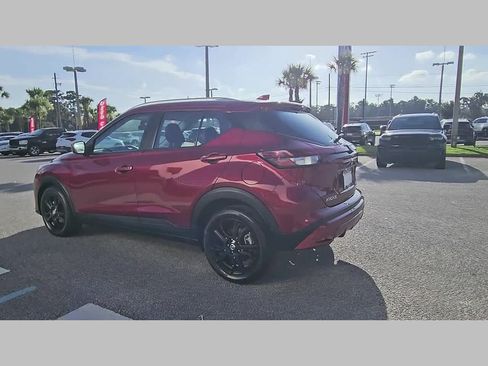 Used 2021 Nissan Kicks SV FWD image 28