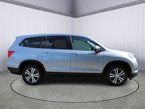 Used 2016 Honda Pilot EX image 9