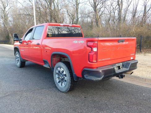 Used 2021 Chevrolet Silverado 2500 Custom image 9