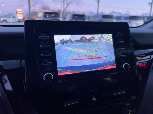 Used 2022 Toyota Camry LE image 17