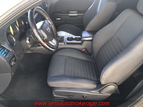 Used 2013 Dodge Challenger R/T image 11