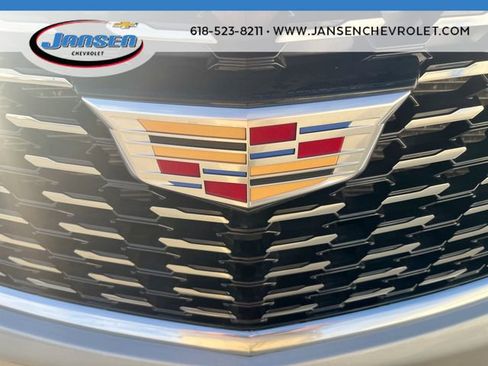 Used 2025 Cadillac XT5 Premium Luxury image 31