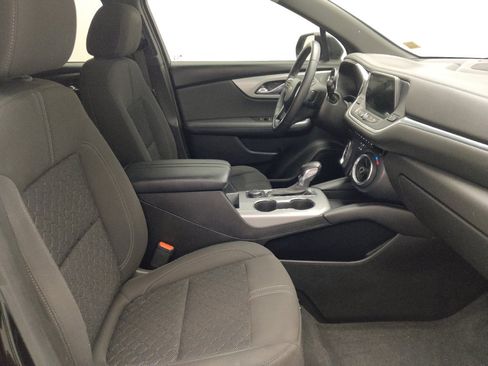 Used 2020 Chevrolet Blazer LT FWD image 21