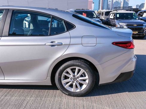 Used 2025 Toyota Camry LE FWD image 8