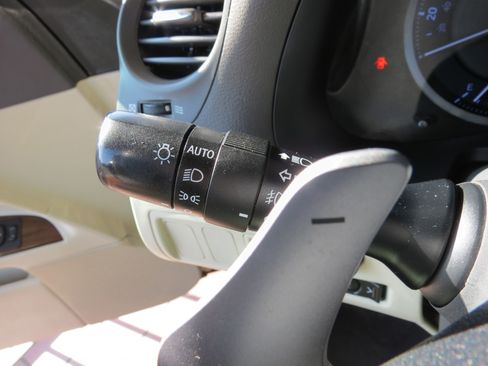 Used 2011 Lexus IS 250 4dr Sport Sdn RWD image 15