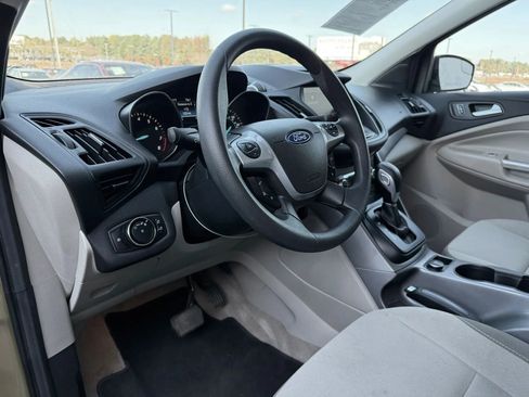 Used 2014 Ford Escape SE w/ Equipment Group 201A image 16