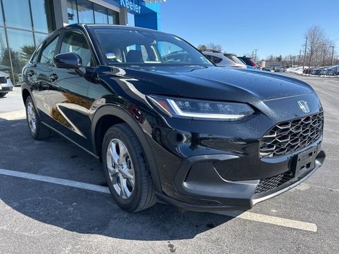 Certified 2023 Honda HR-V LX image 3