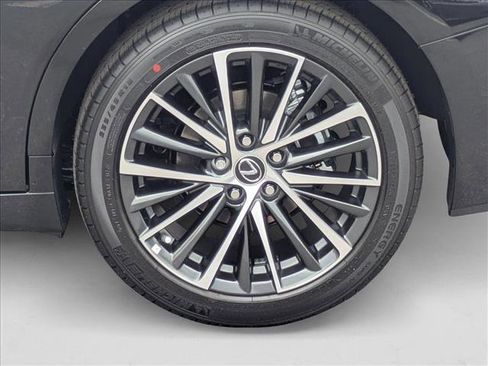 New 2025 Lexus ES 350 w/ Premium Package image 9