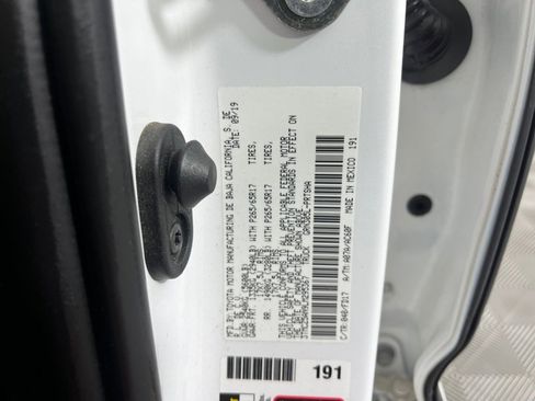 Used 2020 Toyota Tacoma TRD Sport image 38