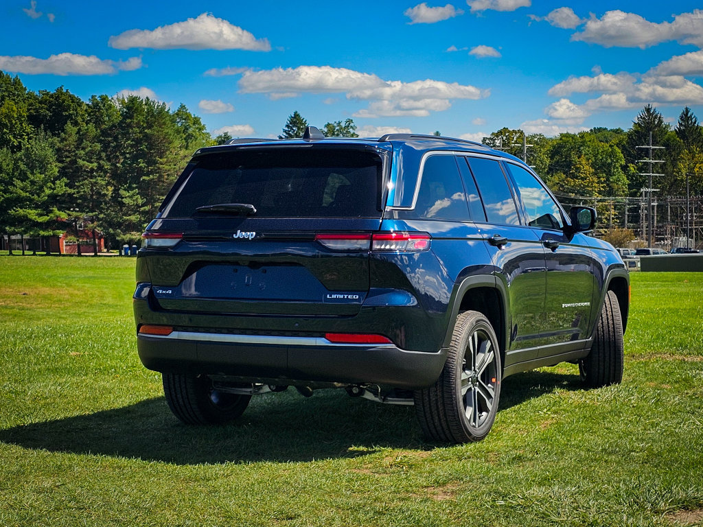 New 2027 Jeep Grand Cherokee Limited AWD/4WD image 3