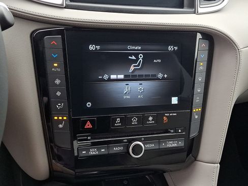 Certified 2023 INFINITI QX50 Luxe AWD/4WD image 16