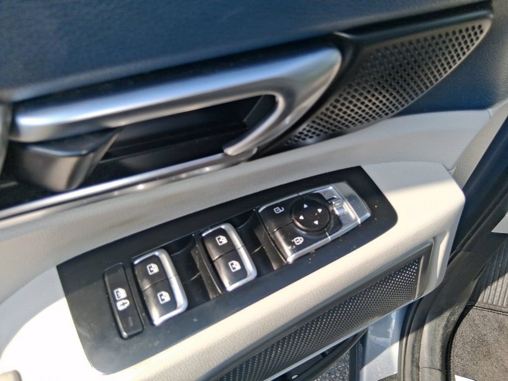 Certified 2023 Kia Telluride EX w/ EX Captain's Chair Package FWD image 6