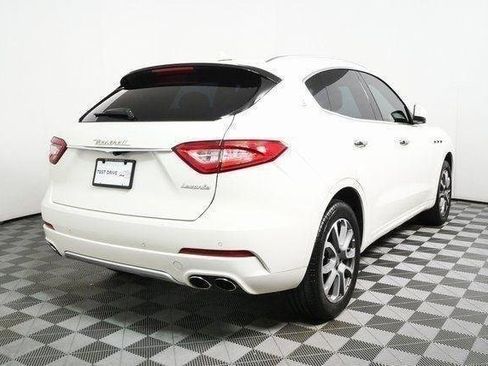 Used 2017 Maserati Levante w/ Luxury Package AWD/4WD image 29