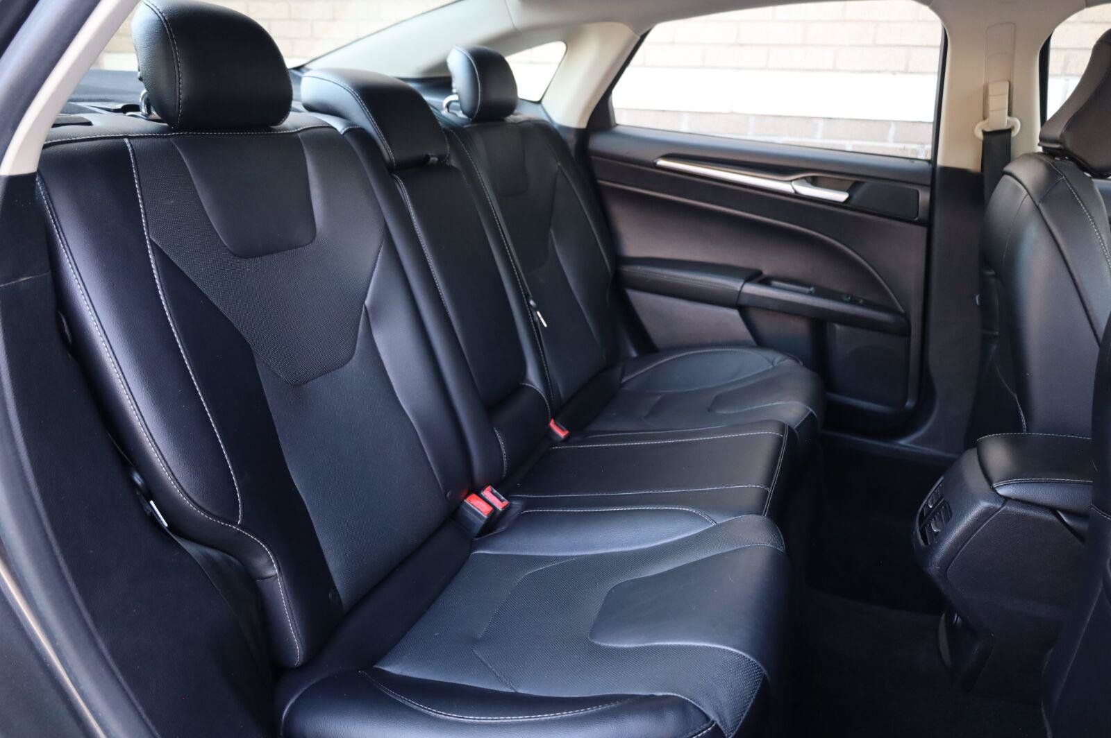 Used 2020 Ford Fusion Titanium FWD image 25