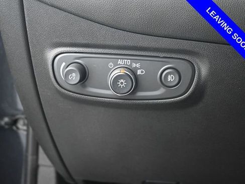 Used 2022 Chevrolet Equinox Premier FWD image 15