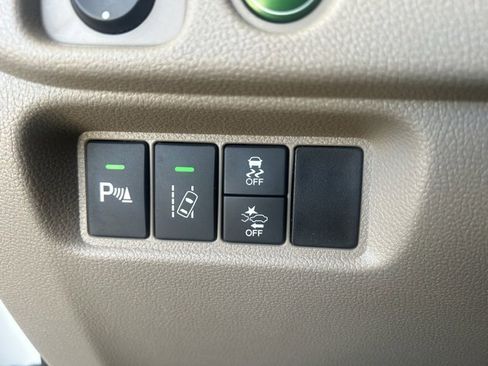 Used 2017 Honda Pilot Touring image 18