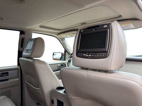 Used 2014 Ford Expedition Limited w/ Equipment Group 301A AWD/4WD image 13