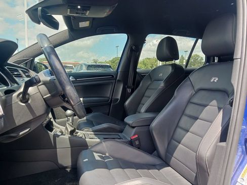 Used 2017 Volkswagen Golf R 4-Door AWD/4WD image 10
