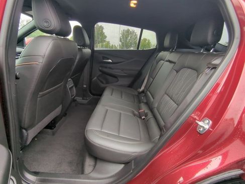 Used 2025 Buick Envista Avenir image 21