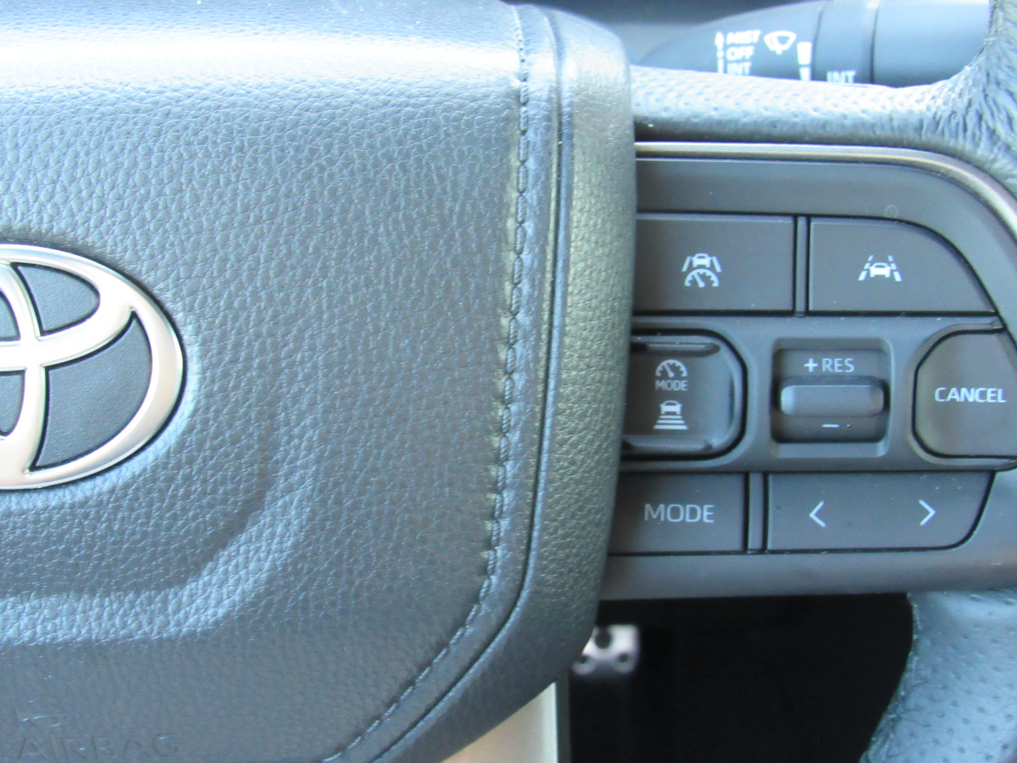 Used 2025 Toyota Tacoma TRD Sport w/ Blackout Package (GST) AWD/4WD image 20