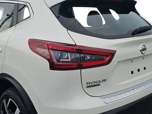 Used 2022 Nissan Rogue Sport SL AWD/4WD image 33