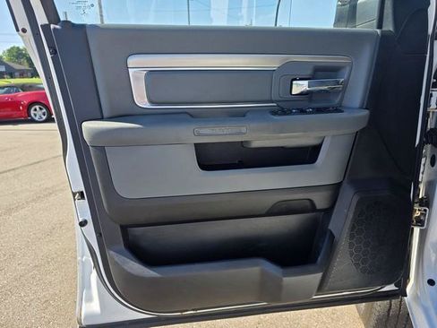 Used 2017 RAM 2500 SLT AWD/4WD image 11