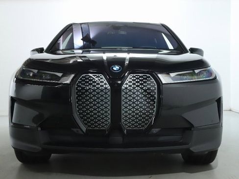 Certified 2025 BMW iX xDrive50 w/ Premium Package image 5