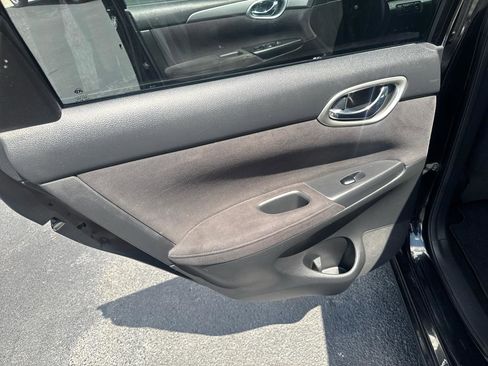 Used 2013 Nissan Sentra SV FWD image 11