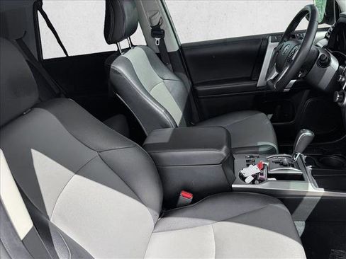 Used 2022 Toyota 4Runner SR5 Premium w/ Moonroof Package RWD image 20