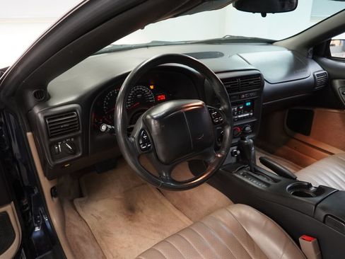 Used 2002 Chevrolet Camaro Z28 w/ Sport Appearance Pkg RWD image 6