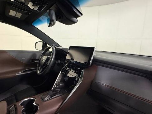 Used 2021 Toyota Venza Limited w/ Advanced Technology Package image 34