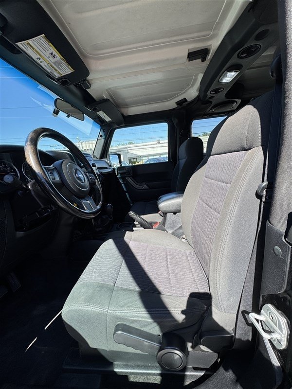 Used 2012 Jeep Wrangler Sport AWD/4WD image 9