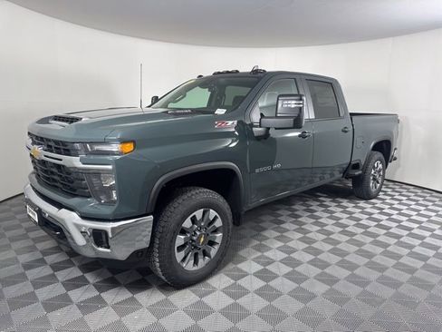 New 2026 Chevrolet Silverado 2500 LT w/ All Star Edition AWD/4WD image 5