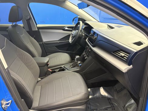 Used 2023 Volkswagen Taos SE image 23