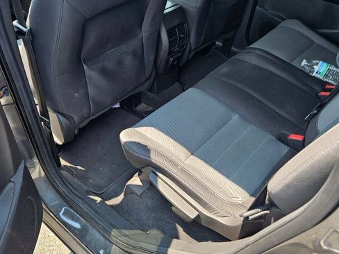 Used 2012 Toyota Camry XLE w/ Leather Pkg FWD image 4